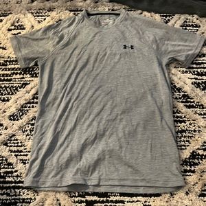 Men’s Grey UA shirt